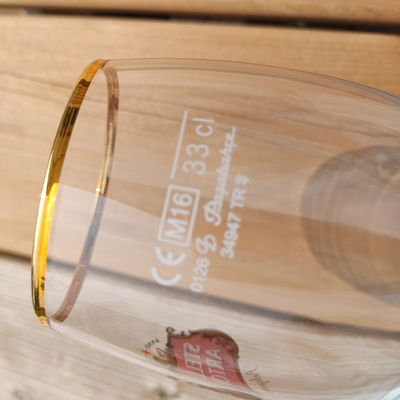 Gold Rimmed Glass Set - Picture 2 of 6